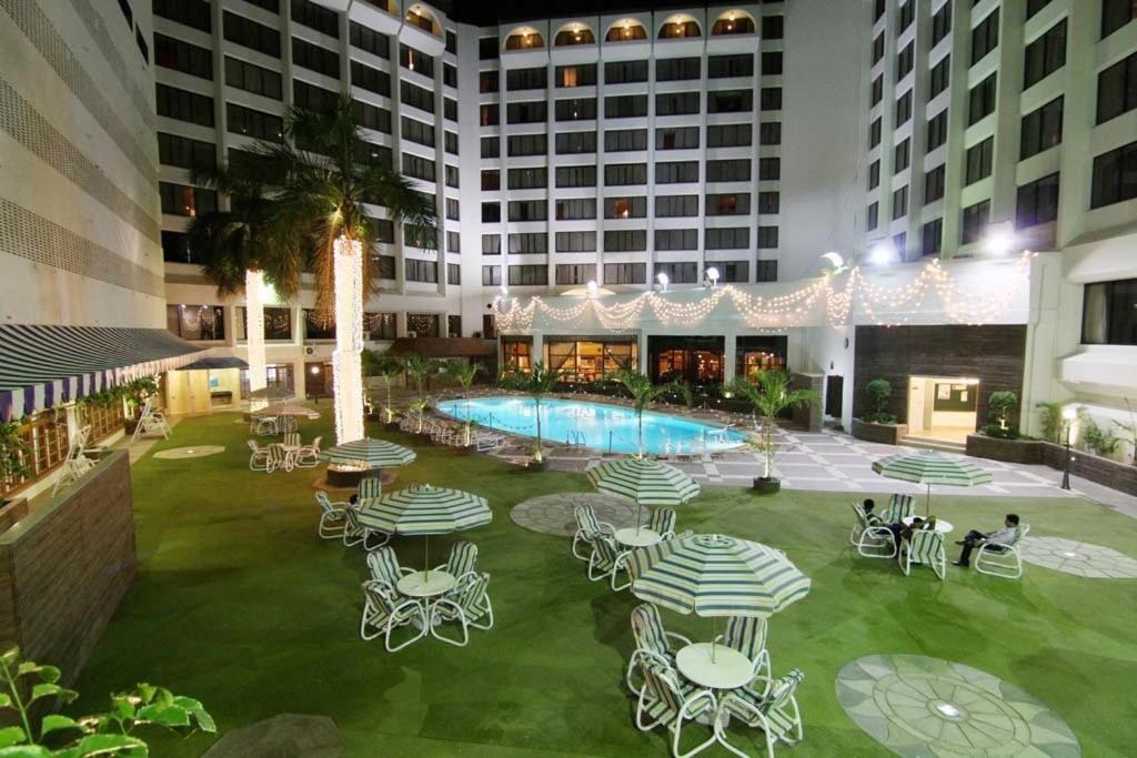 קראצ'י Regent Plaza Hotel & Convention Center מראה חיצוני תמונה