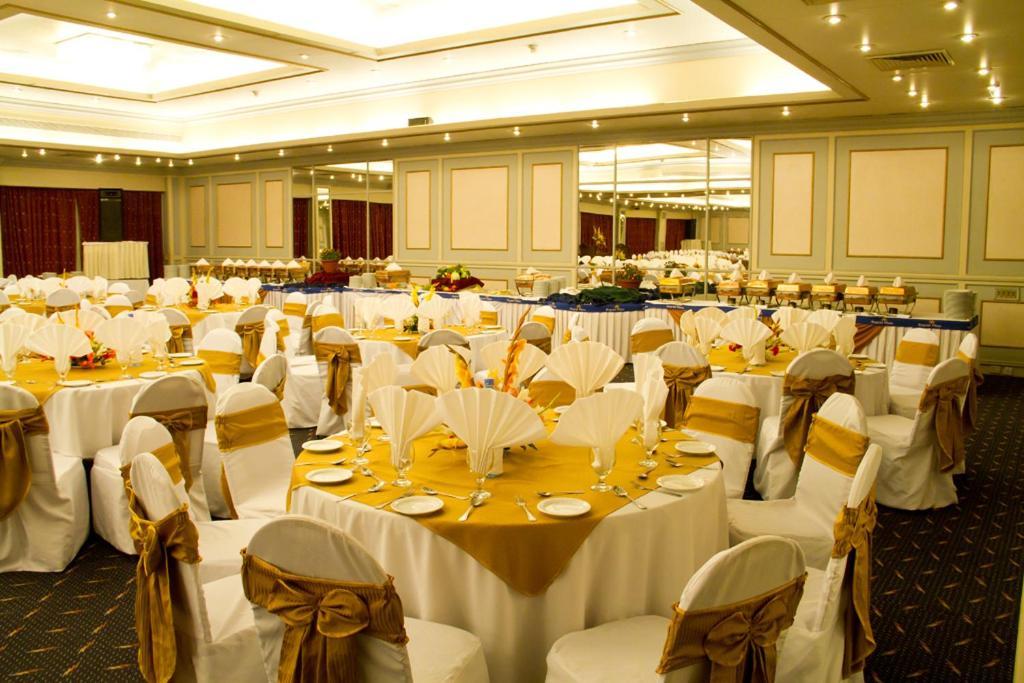 קראצ'י Regent Plaza Hotel & Convention Center מראה חיצוני תמונה