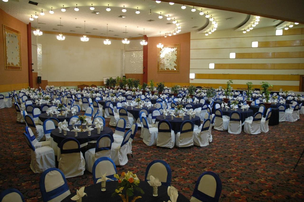 קראצ'י Regent Plaza Hotel & Convention Center מראה חיצוני תמונה