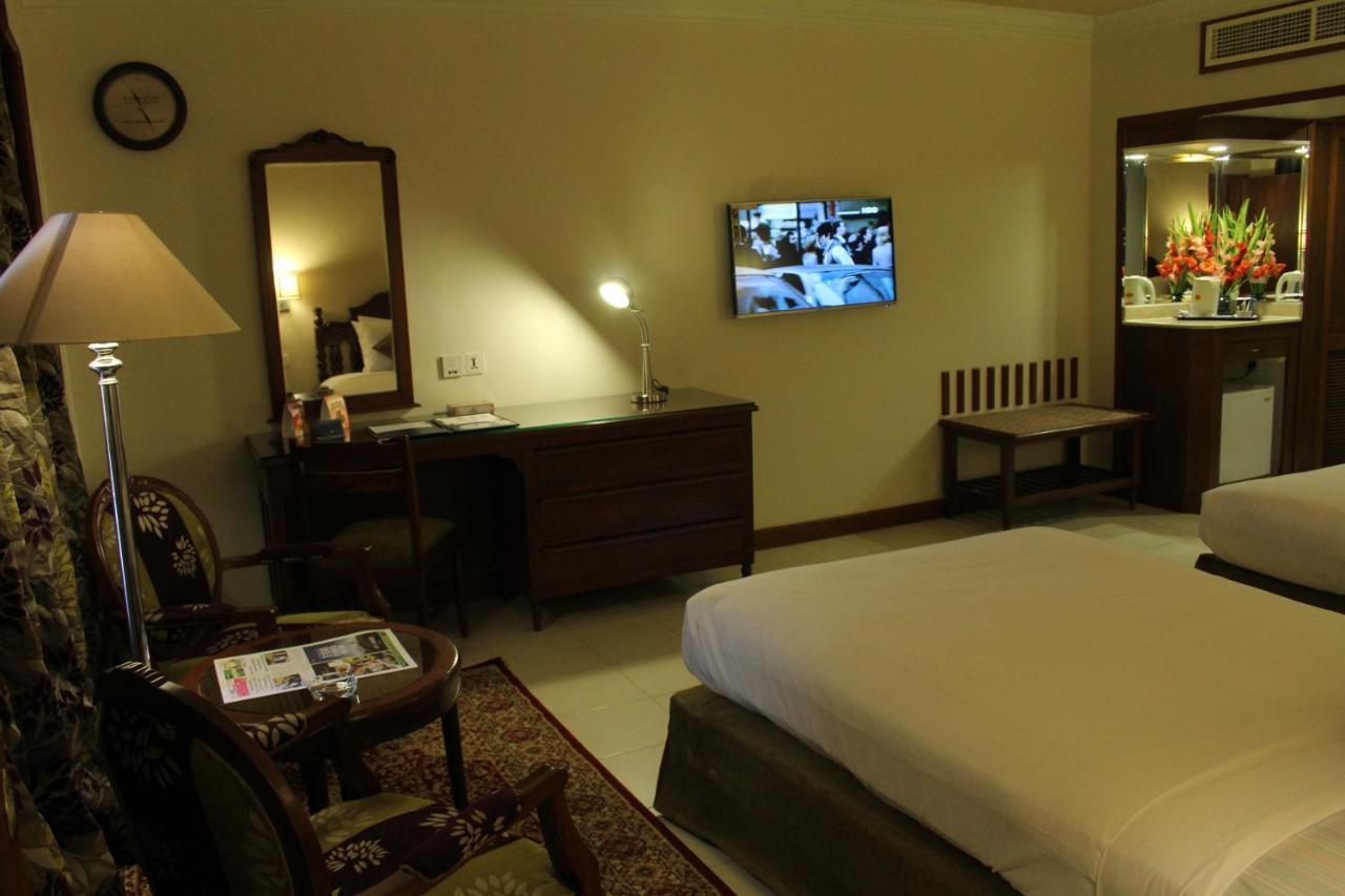 קראצ'י Regent Plaza Hotel & Convention Center מראה חיצוני תמונה