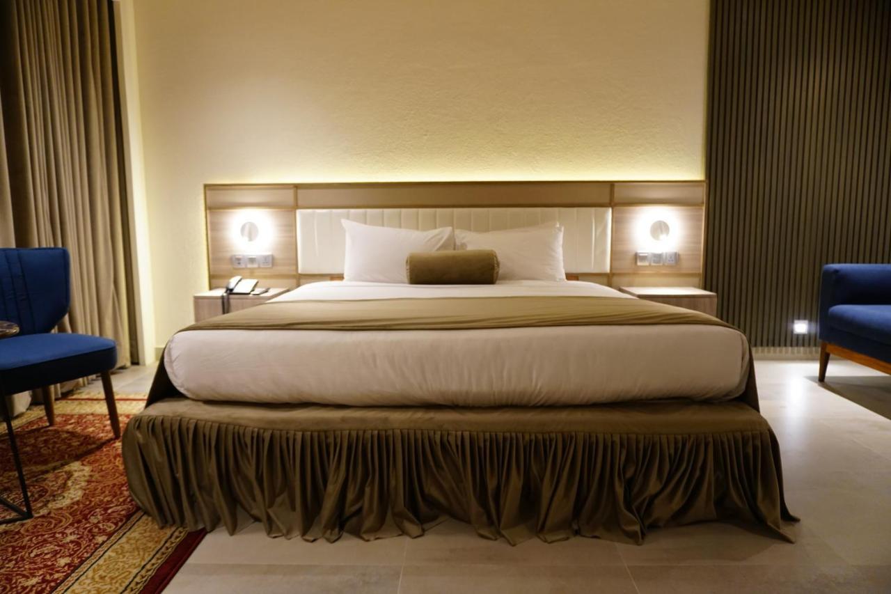 קראצ'י Regent Plaza Hotel & Convention Center מראה חיצוני תמונה