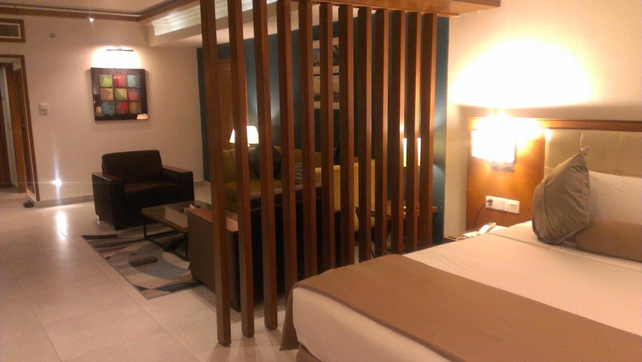 קראצ'י Regent Plaza Hotel & Convention Center מראה חיצוני תמונה
