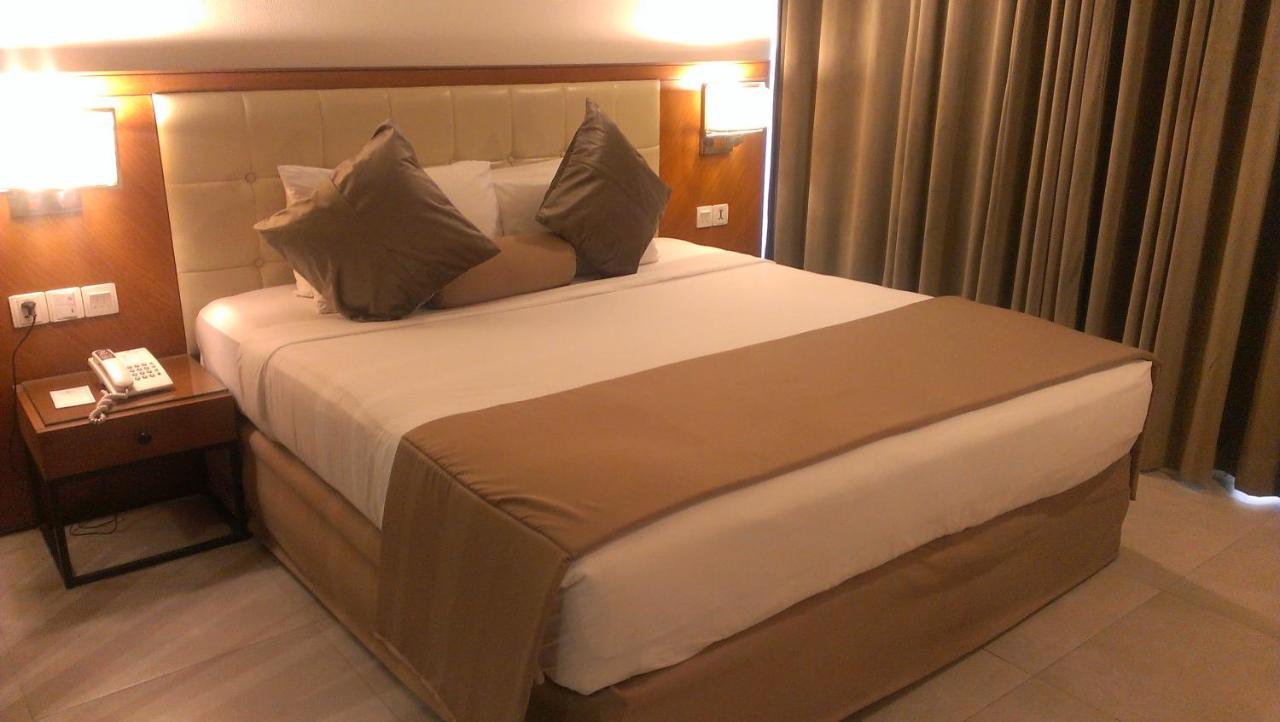 קראצ'י Regent Plaza Hotel & Convention Center מראה חיצוני תמונה