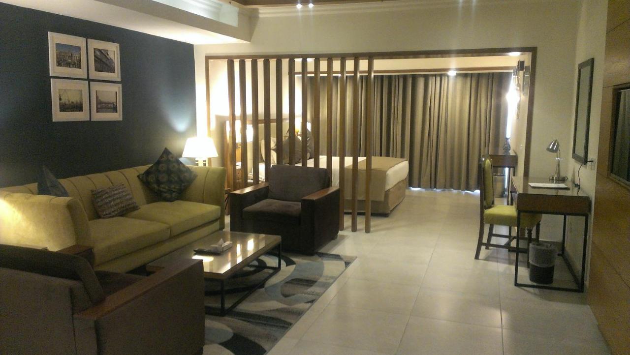 קראצ'י Regent Plaza Hotel & Convention Center מראה חיצוני תמונה